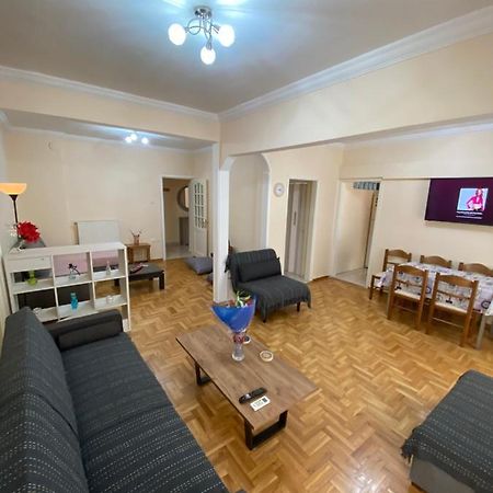 Beautiful Apartment In The Center Of Thessaloníki Exteriör bild